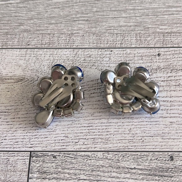 Vintage Aurora Borealis Clip-On Earrings - Picture 3 of 4